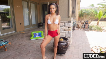 Isabella Jules en 'Swim and Splash'