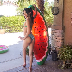 Laynee James in 'Lubed' Dripping Temptation (Thumbnail 2)