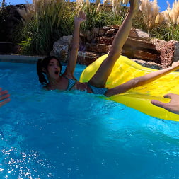 Laynee James in 'Lubed' Dripping Temptation (Thumbnail 8)